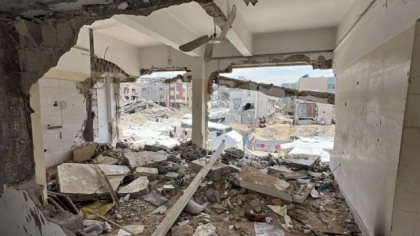 Momentul în care Spitalul European din Gaza este atacat. 16 oameni au murit și alți zeci au fost răniți: „Nu stim dacă mai apucăm evacuarea”| VIDEO
