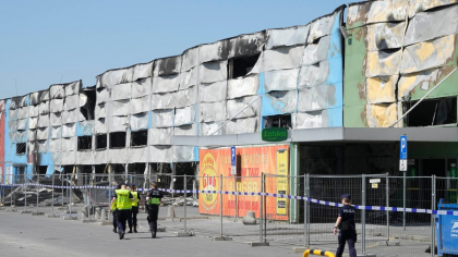 Polonia închide consulatul rus din Cracovia, după dovezi privind un act de sabotaj în cazul incendiului care a mistuit un centru comercial