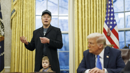 Musk critică dur proiectul de lege privind cheltuielile al lui Trump: „absolut nebunesc și distructiv!”