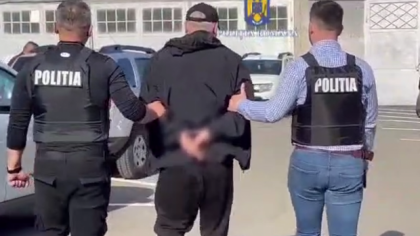Cum a fost prins un bărbat de polițiștii din Cluj după 11 ani și 639 de înșelăciuni. El a inventat o angajată BNR, un contract și un robot ca să fure 1,4 milioane de lei de la un pensionar