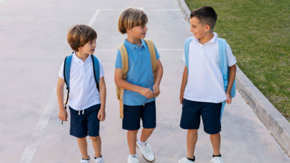 Pregătiri de vacanță pentru școală – haine smart pentru back to school