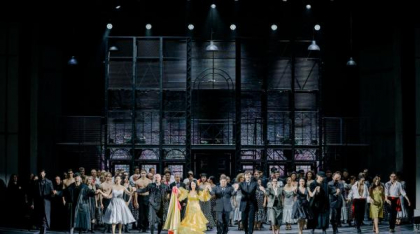 Premiera spectacolului „Carmen” de Georges Bizet, în regia Adei Hausvater, a deschis stagiunea 2025–2026 a Operei Naționale București sub semnul libertății și al iubirii ca asumare