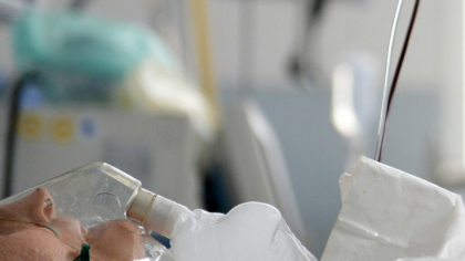 Cercetătorii au inventat prima mască inteligentă care poate detecta bolile renale prin analiza respirației