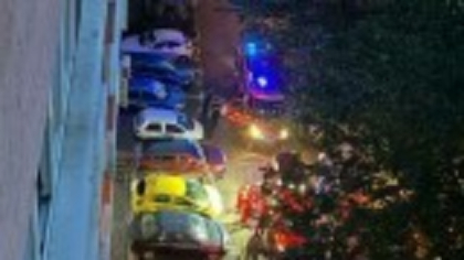 Un copil de 7 ani și mama lui ar fi căzut de la un etaj superior al blocului în care locuiesc, în București