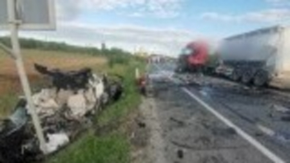Două persoane au murit şi una a fost rănită, într-un accident rutier produs pe Centura de Nord a municipiului Craiova