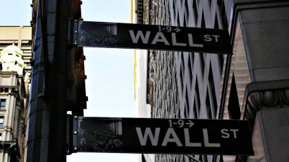 Bursa americană se prăbuşeşte după ameninţarea lui Trump cu tarife uriaşe pentru China