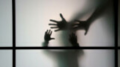Metoda găsită de un pedofil britanic pentru a atrage copii la o petrecere de sute de mii de lire sterline