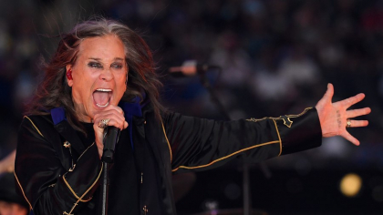 6 lucruri neștiute despre rebelul Ozzy Osbourne! A mușcat capul unui liliac pe scenă și a decapitat porumbei la o întâlnire