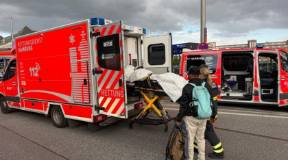 13 persoane au fost înjunghiate în Hamburg. Poliţiştii au arestat o femeie