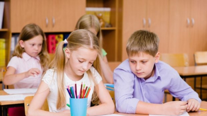 O româncă povestește despre sistemul de educație din Olanda: „Copiii încep școala la patru ani. Nu au teme, nu primesc note, nu există deloc presiune”