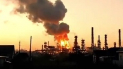 Ucraina lovește rafinăria rusă din Saratov: „Sancţiunile care funcţionează cel mai rapid”. Rusia, pe punctul de a-şi reduce producţia de petrol