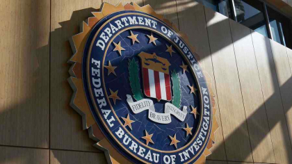 Foștii directori CIA și FBI, sub anchetă