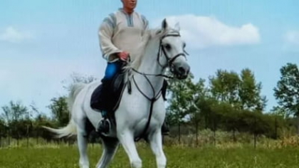 Călin Georgescu a aruncat în aer porumbei albi. Prima pasăre a căzut la pământ ca un bolovan VIDEO
