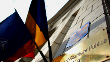 Ministerul Finanţelor: Pachetul de măsuri fiscale considerat drept un pas „important şi pozitiv” de către Comisia Europeană. România trebuie să ajungă la un deficit bugetar de maxim 4% până în 2030