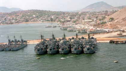 Doi români, reținuți în Grecia sub acuzații de spionaj, după ce au fotografiat baza navală militară de la strâmtoarea Salamina