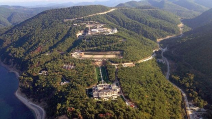 Ucrainenii îl „felicită” pe Vladimir Putin, care își aniversează ziua de naștere, cu atacuri masive cu drone, inclusiv în Siberia. Restricții de zbor lângă palatul secret al liderului rus