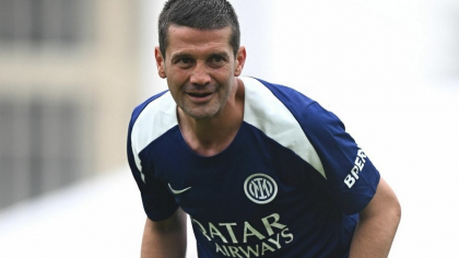 Chivu, prezentat oficial la Inter. Românul, susținut de suporterii italieni