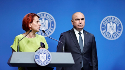 Purtătoarea de cuvânt a Guvernului, acuzată de sindicaliștii din Guvern că foloseşte mașinile alocate altor departamente