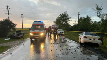 Accident în Timiș: O femeie a murit, iar patru persoane au ajuns la spital