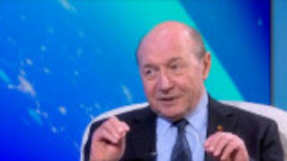 Traian Băsescu: „Cred că domnii Nicu şi Marcel trebuie să răspundă în faţa legii. Oricum, poporul plăteşte”