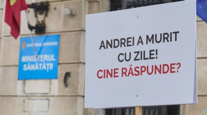 Și-a permis să cumpere doar o floare de Valentine’s Day și s-a ales cu dosar penal. Ce a decis instanța în cazul tânărului îndrăgostit din Brăila