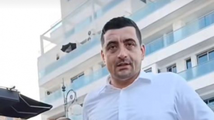 George Simion, surprins la o terasă în Cipru în timpul protestelor de duminică / „Poporul țipă, iar el e la șpriț în Cipru”