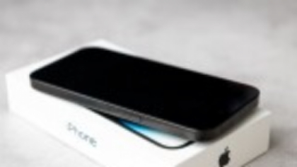 WSJ: Apple ia în considerare majorarea preţurilor iPhone-urilor. Compania evită asocierea scumpirilor cu taxele impuse de SUA