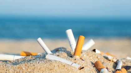 Țara din Europa unde oamenii nu vor mai avea voie să fumeze pe plajă sau în parc. Aici trăiesc sute de mii de români