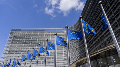 UE pregătește un „împrumut reparator” pentru Ucraina, garantat cu active rusești înghețate. Planul ocolește vetoul Ungariei