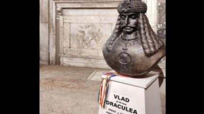 Italienii susțin că au confirmarea că trupul lui Vlad Țepeș, cunoscut ca Dracula, se află la Napoli. Inscripția descoperită pe mormântul său