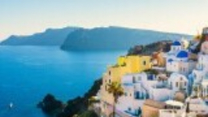 Taxa în euro pe care o vor plăti turiștii români imediat ce pun piciorul în Santorini și Mykonos