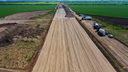 Autostrada Unirii (A8) face un pas decisiv în zona montană. CNIR a atribuit contractul pentru tronsonul Joseni–Ditrău