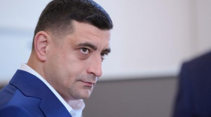 Simion cere prelungirea procesului de vot în Diaspora: „Sunt secții rămase fără buletine de vot”