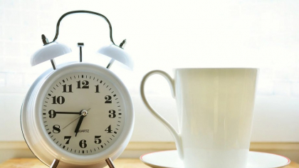 Cum influențează ritmul circadian al pielii rutina ta de îngrijire