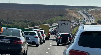 Aglomerație pe Autostrada Soarelui de 1 Mai. Peste 1.400 de polițiști, mobilizați la ieşirea din Capitală