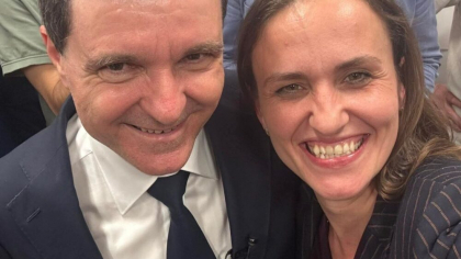 VIRAL. Poezie pentru Nicușor Dan și Oana Țoiu
