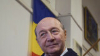 Traian Băsescu: „Nimeni nu are dreptul să întoarcă ţara spre Est, oricâţi bani ar fi trimis în ţară”