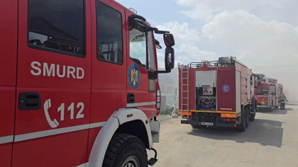 Incendiu violent în Sectorul 3 al Capitalei: risc de propagare a flăcărilor la Hala Laminor
