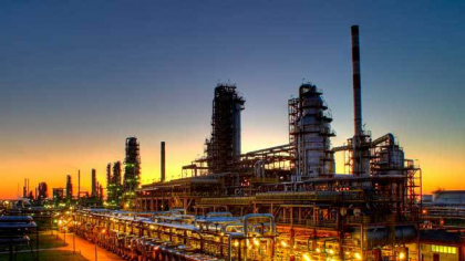 Bursă. Orlen, „Petromul Poloniei“, este pe val la Bursa de Valori: acţiunile au urcat cu 80% în 2025, cele mai performante de până acum de la Varşovia. Acţiunile Orlen au un raport între capitalizare şi cele mai recente rezultate de 35 de ori, mai sus faţă de raportul de 12 ori pentru Petrom