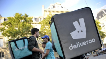 Grupul american DoorDash, care a preluat platforma Tazz de la eMAG, cumpără platforma britanică Deliveroo, într-o tranzacţie care evaluează compania la 3,9 miliarde de dolari