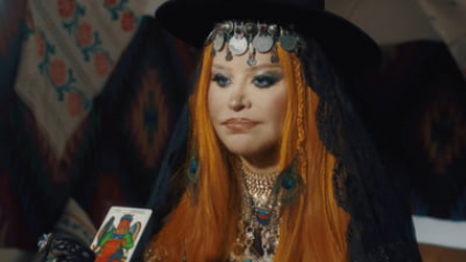 De ce s-a aprins internetul după videoclipul controversat al Loredanei Groza. Gelu Duminică reacționează: ”Nu aș acuza-o de rasism”