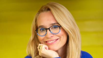Andreea Esca, apel către români în ziua votului: „Nu vreau să pierd nimic din ce am câştigat în Decembrie 1989. Mi-ar plăcea să rămânem cu ţara noastră liberă”