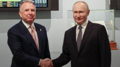 Casa Albă i-a găsit înlocuitor lui Mike Waltz, căzut în dizgrație după scandalul Signal. E prieten de încredere al lui Trump și a condus discuțiile cu Rusia şi Iran