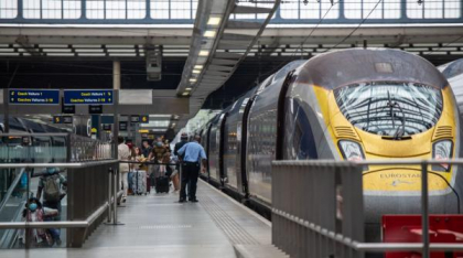 Circulaţia trenurilor Eurostar a revenit la normal după întârzierile uriaşe cauzate de decese şi furtul cablurilor