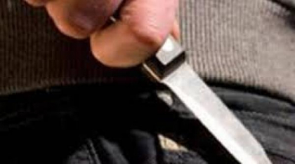 Un bărbat a fost înjunghiat într-un mall din Sectorul 6. Victima a inițiat agresiunea, pentru o femeie