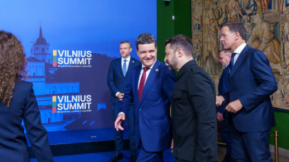 La Summit-ul NATO, Nicușor Dan ”va exprima sprijinul pe termen lung pentru Ucraina”