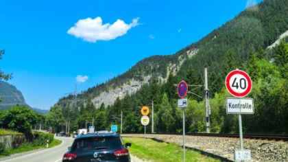 Un șofer a depășit cu 8 km/h limita de viteză, nu a plătit amenda, iar acum șeful lui poate ajunge la închisoare