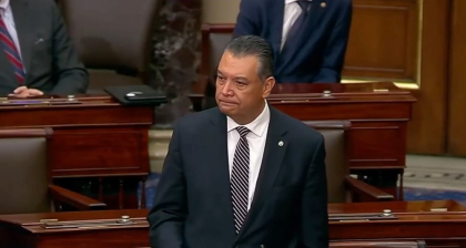 Senator american, în lacrimi, după ce a fost arestat pentru că a vrut să pună o întrebare: „Mă rog să nu trăiți niciodată așa ceva”