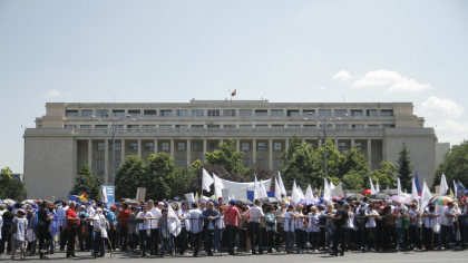 Banii, blocajul și bugetarii: Angajații Finanțelor și ANAF amenință cu grevă generală