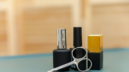 (P) Kit unghii: ce trebuie să conțină pentru o manichiură ca la salon?